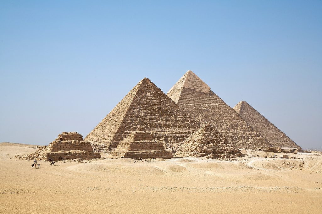 صورة أهرامات الجيزة في القاهرة