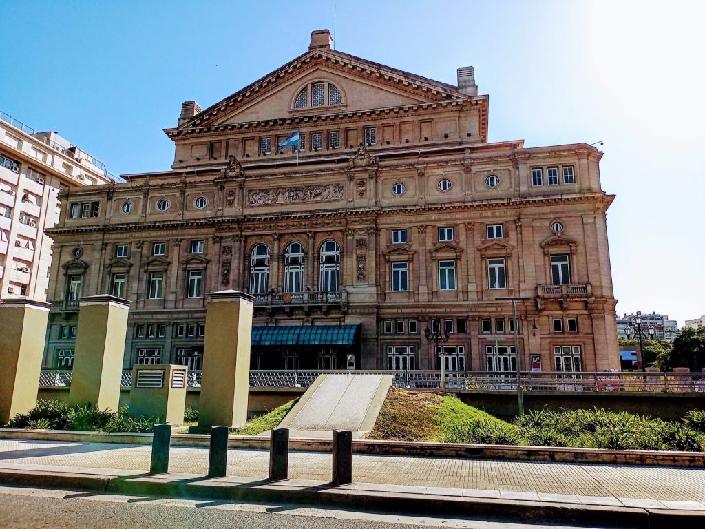 صورة مسرح كولون (Teatro Colón) في بوينس آيرس