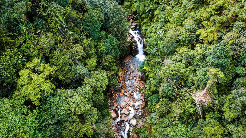 شلال كوروج تشيموري (Curug Cilember)