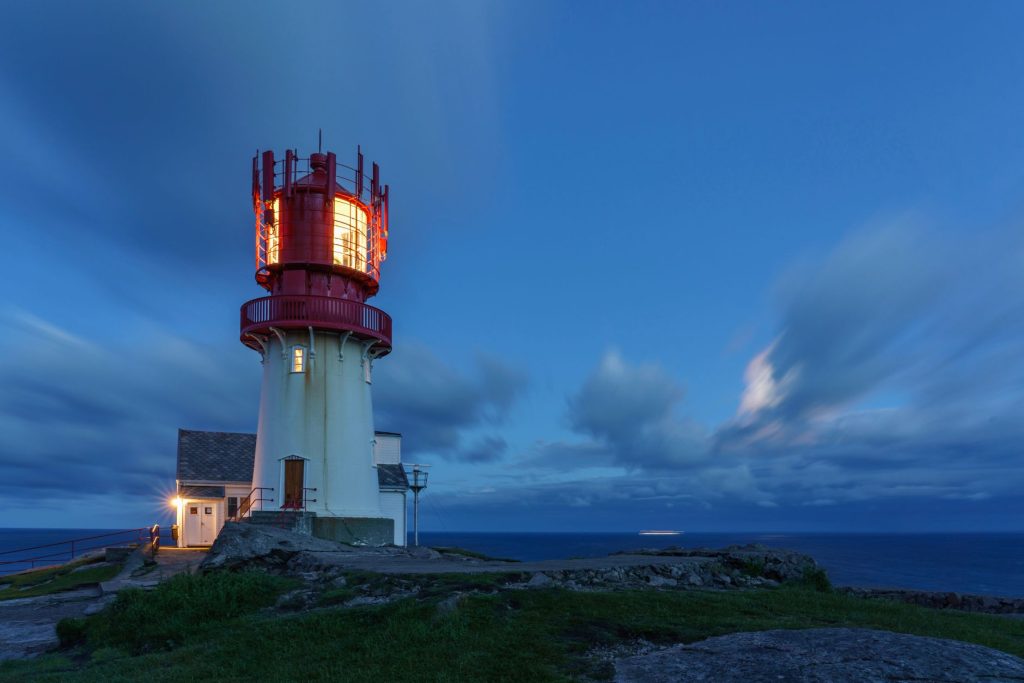 منارة ألسوند (Olsund Lighthouse / Alnes Lighthouse)