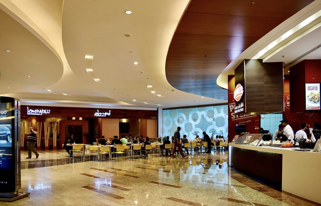 صورة fine dining restaurant interior Dubai في دبي
